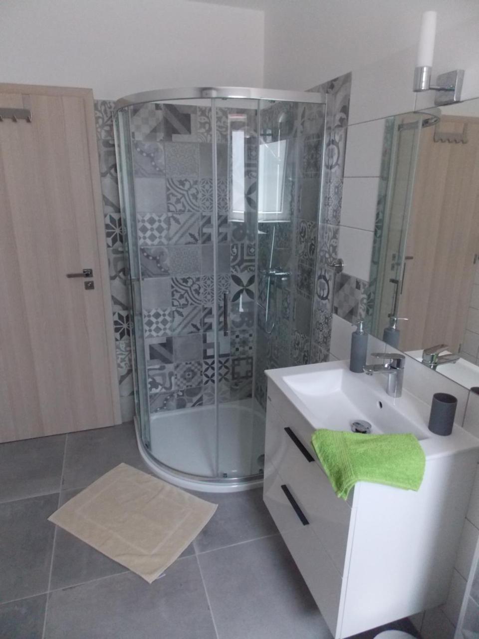 Apartmany Miromar Podivin 外观 照片
